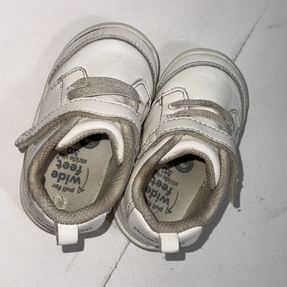 Stride Rite 360 Taye 2.0 Toddler Shoes –‎ Size 4M – White – APMA Approved – Used